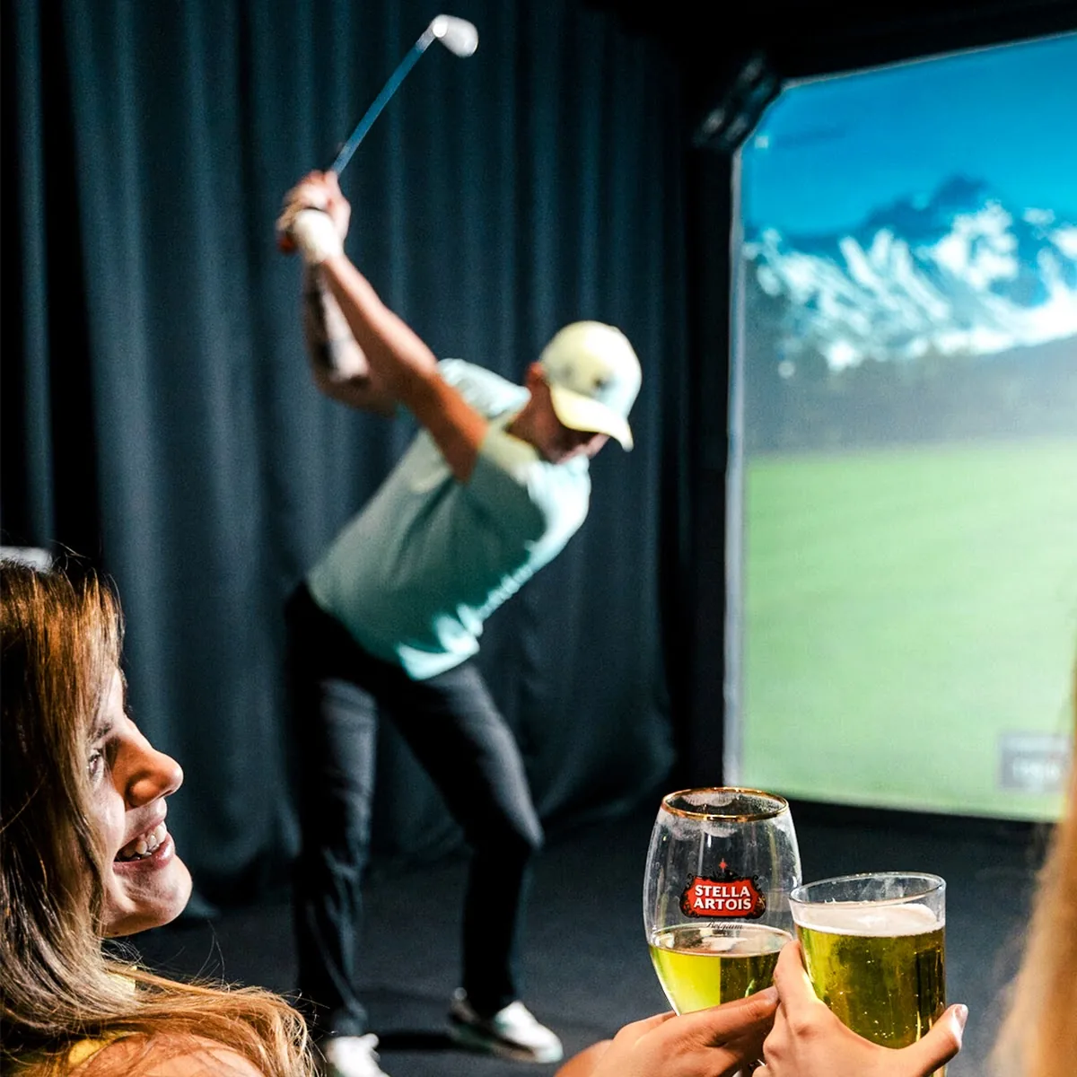 North Swing Golf Lounge — 34 Cedar Pointe Dr Unit 500, Barrie, ON L4N 5R7, Canada
