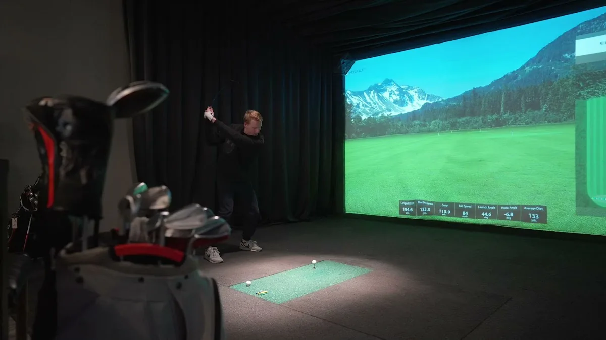 North Swing Golf Lounge gallery 3