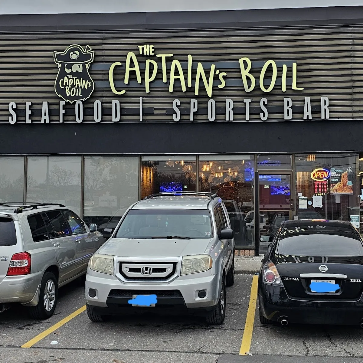The Captain’s Boil — 720 Burnhamthorpe Rd W #3A, Mississauga, ON L5C 3X3, Canada