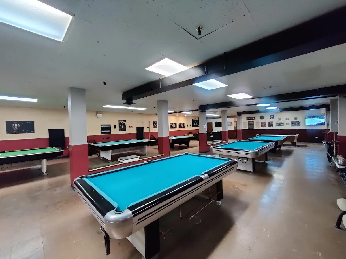 Central Billiards Poolhall, Cafe & Sports Bar gallery 3