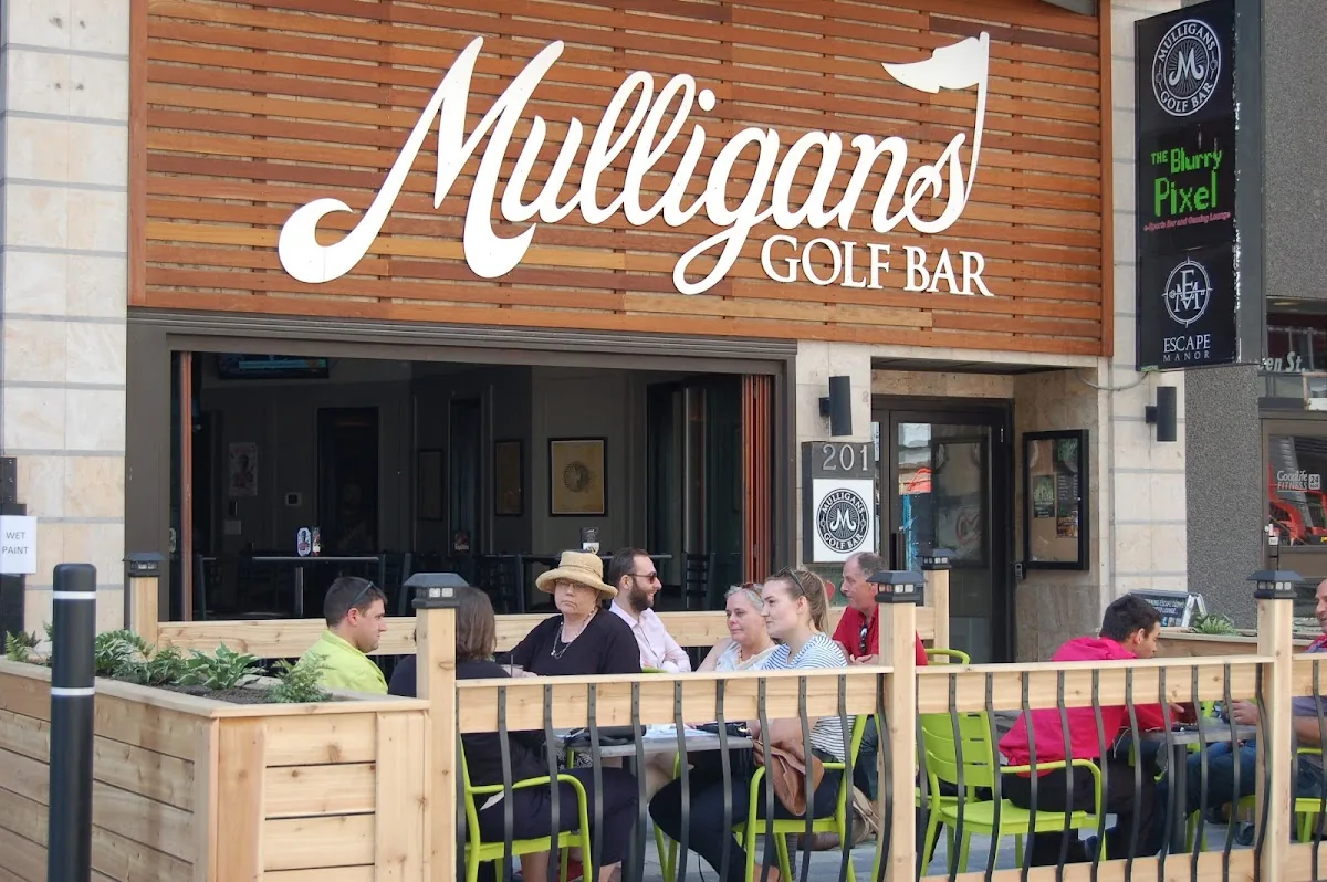 Mulligans Golf Bar gallery 2