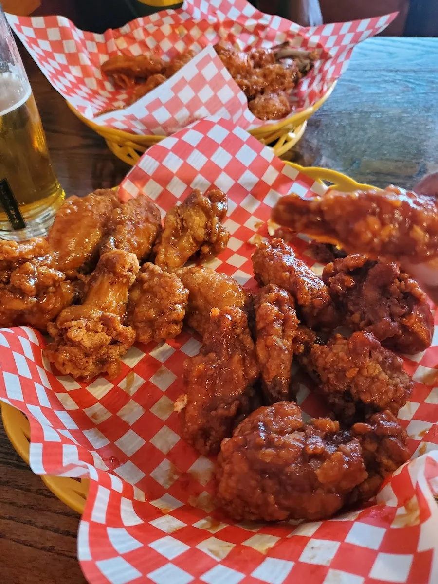 Cutchie’s Sports Tap & Eatery gallery 3