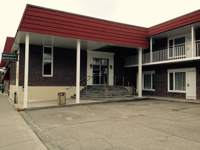 Hôtel des Eskers d’Amos — 201 Av. Authier, Amos, QC J9T 1W1, Canada