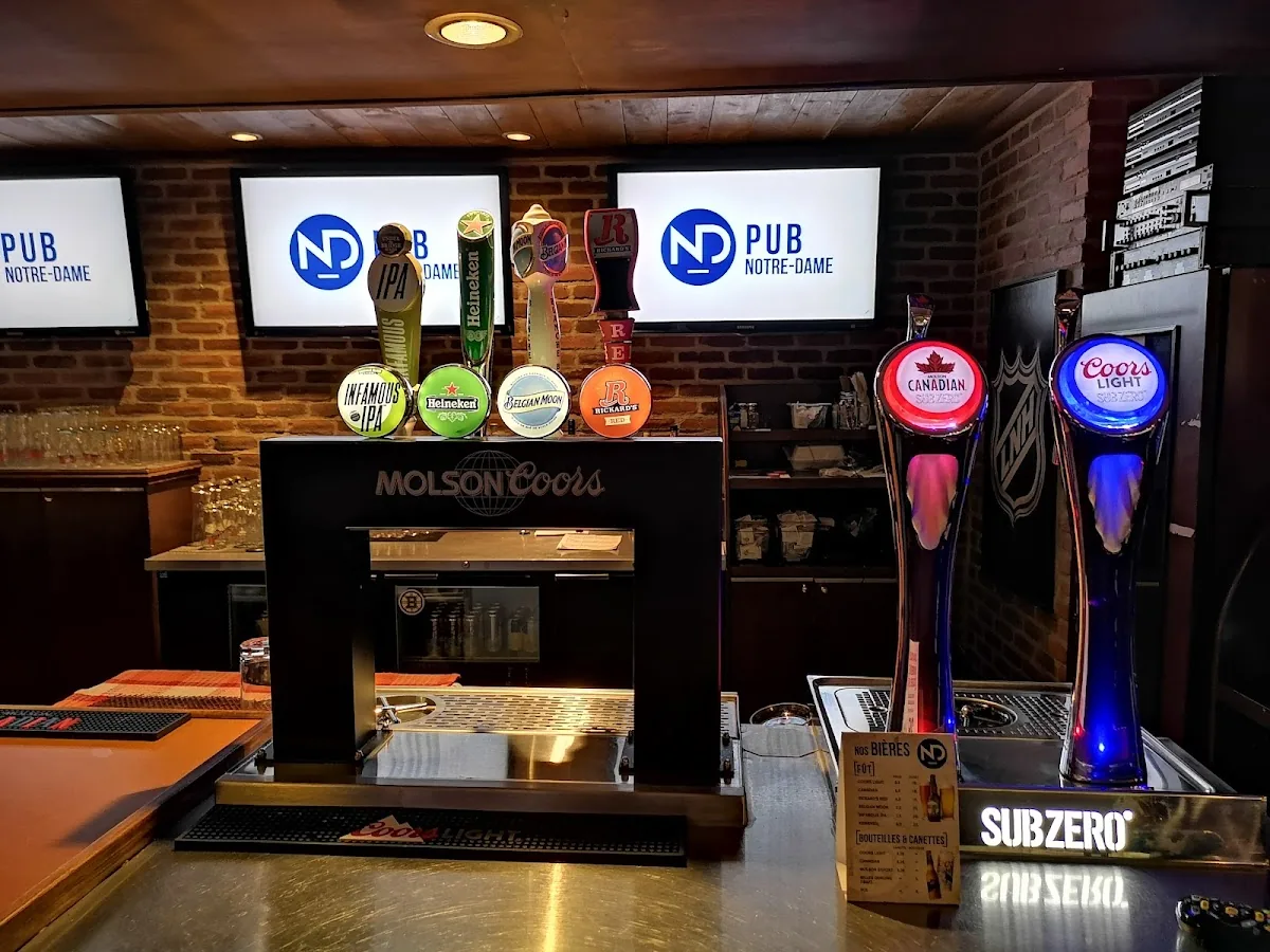 Le Pub Notre-Dame gallery 3