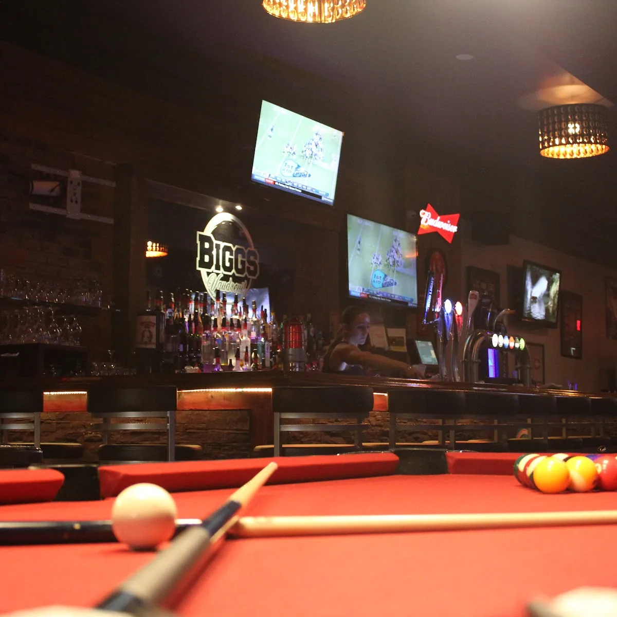 Bar Sportif Biggs Vaudreuil — 3100 Rte Harwood Suite 115, Vaudreuil-Dorion, Quebec J7V 8P2, Canada