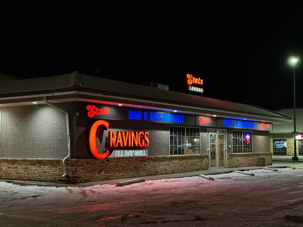 Mr. D’s Stats Cocktails & Dreams Sports lounge gallery 2