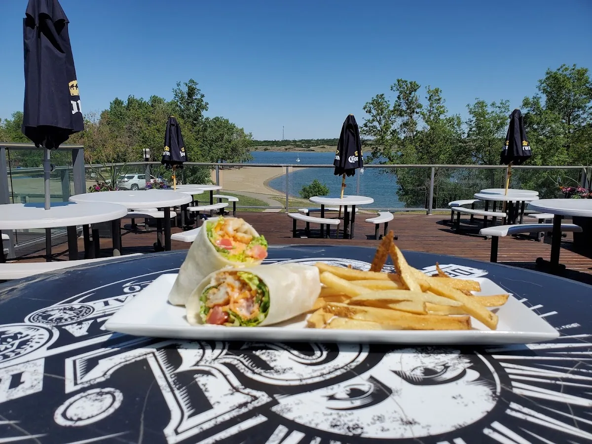 Waterfront Beach Bar & Grill gallery 3
