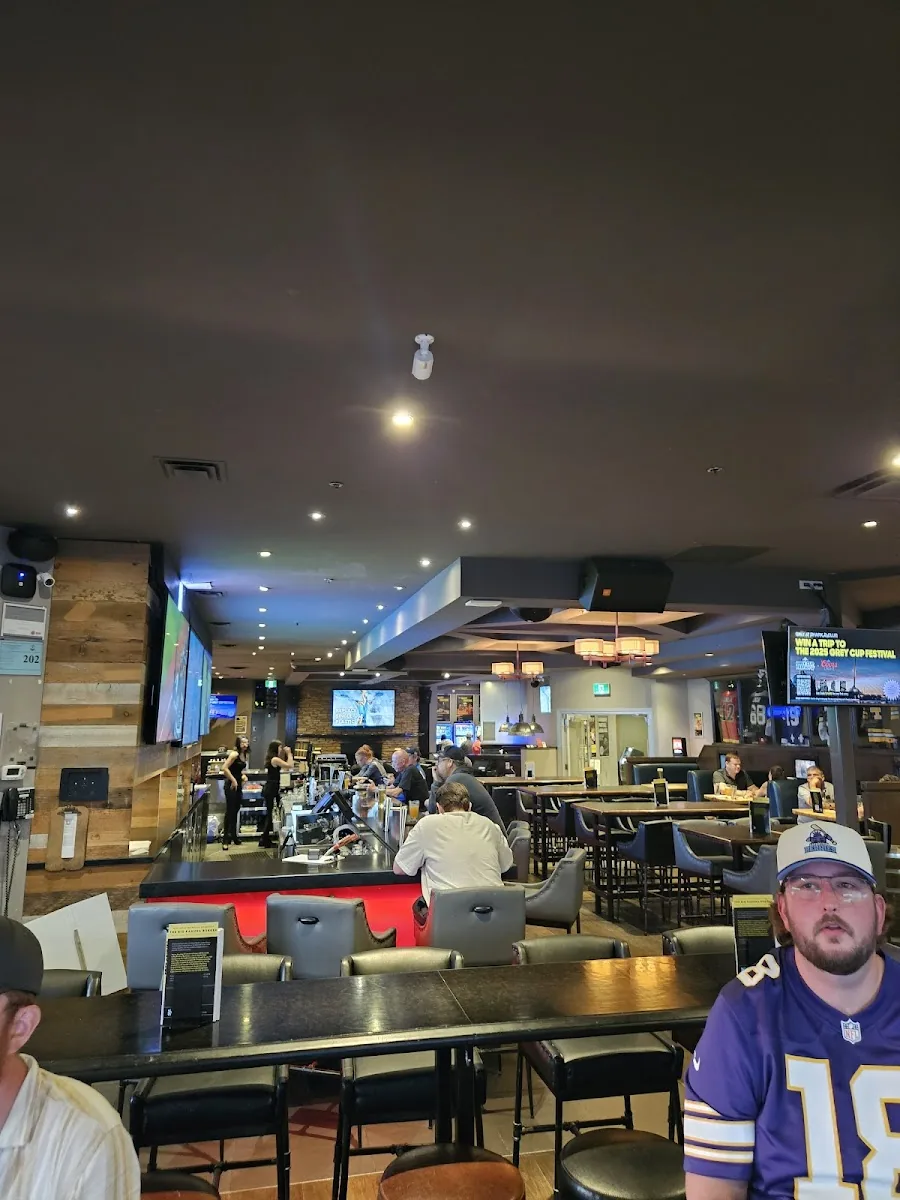 Shark Club Sports Bar & Grill gallery 3