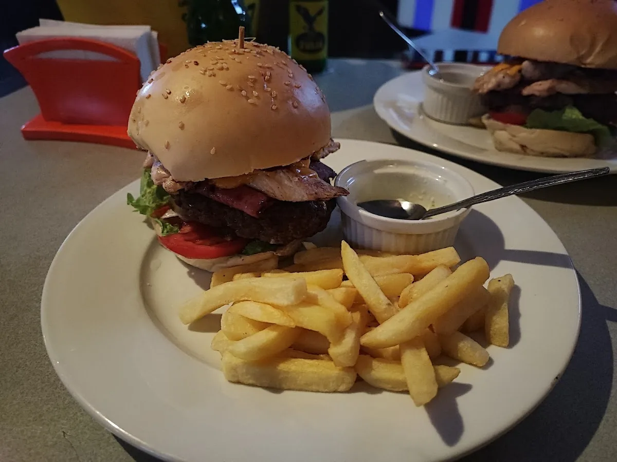 Fanatic Sport Bar gallery 2