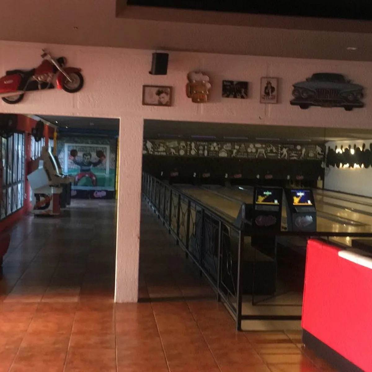 Oldie Bar & Bowling — Av. Melvin Jones, 1950 - Jardim Buzolin, Araras - SP, 13607-005, Brazil