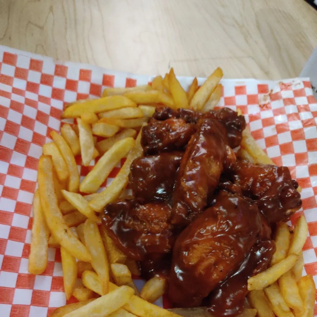 INDUSTRIAS BURGER BEER gallery 3