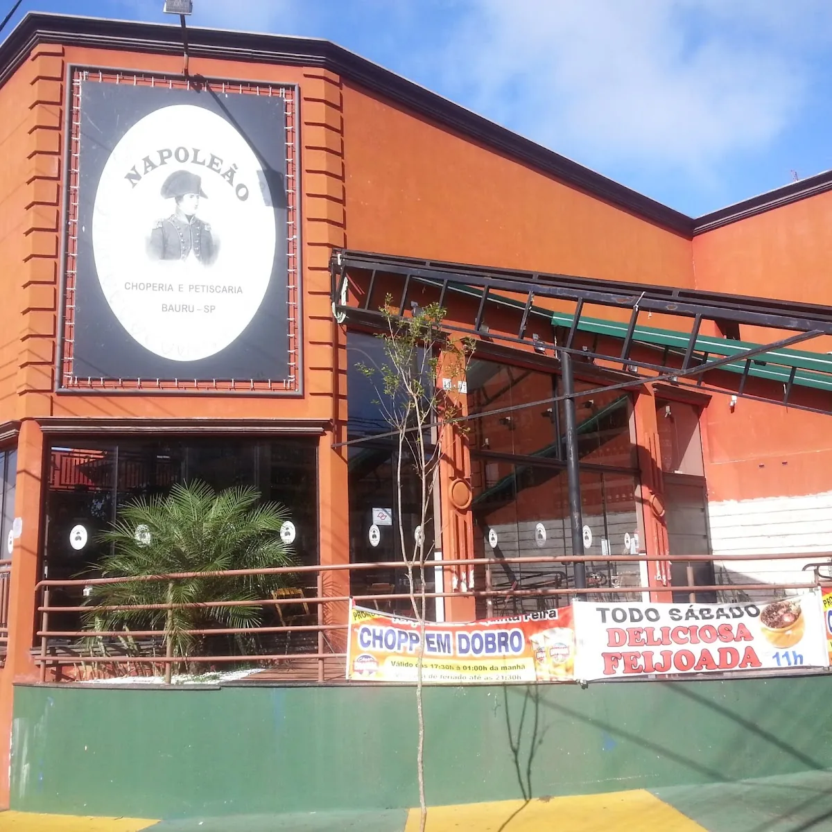 Napoleão Choperia — R. Bernardino de Campos, 1407 - Vila Souto, Bauru - SP, 17051-000, Brazil