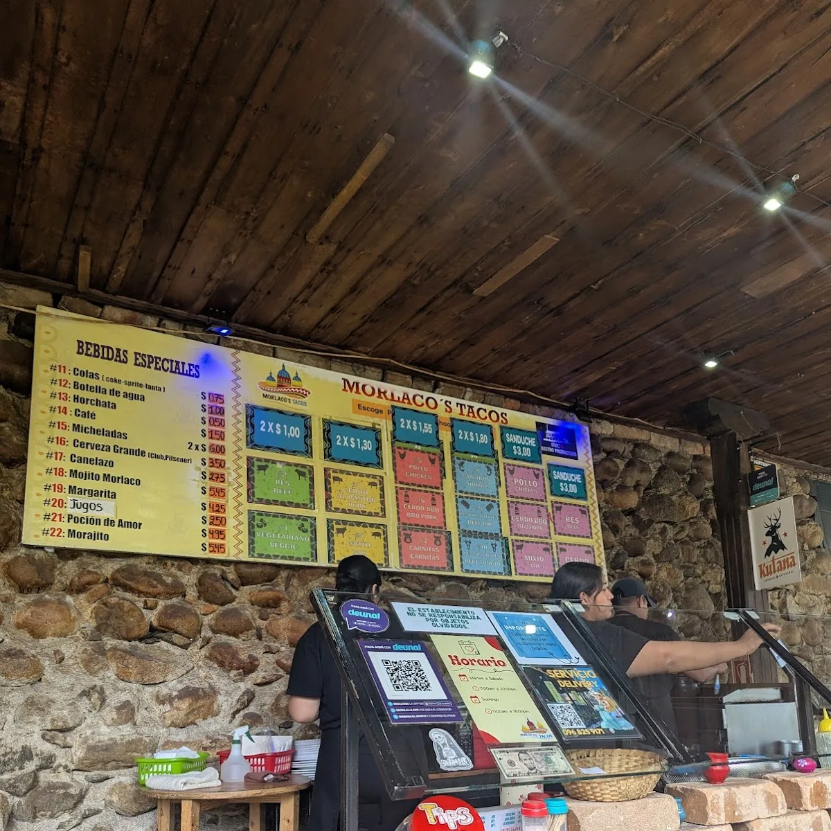 Inca Bar and Lounge — Pa. 3 de Noviembre, Cuenca, Ecuador