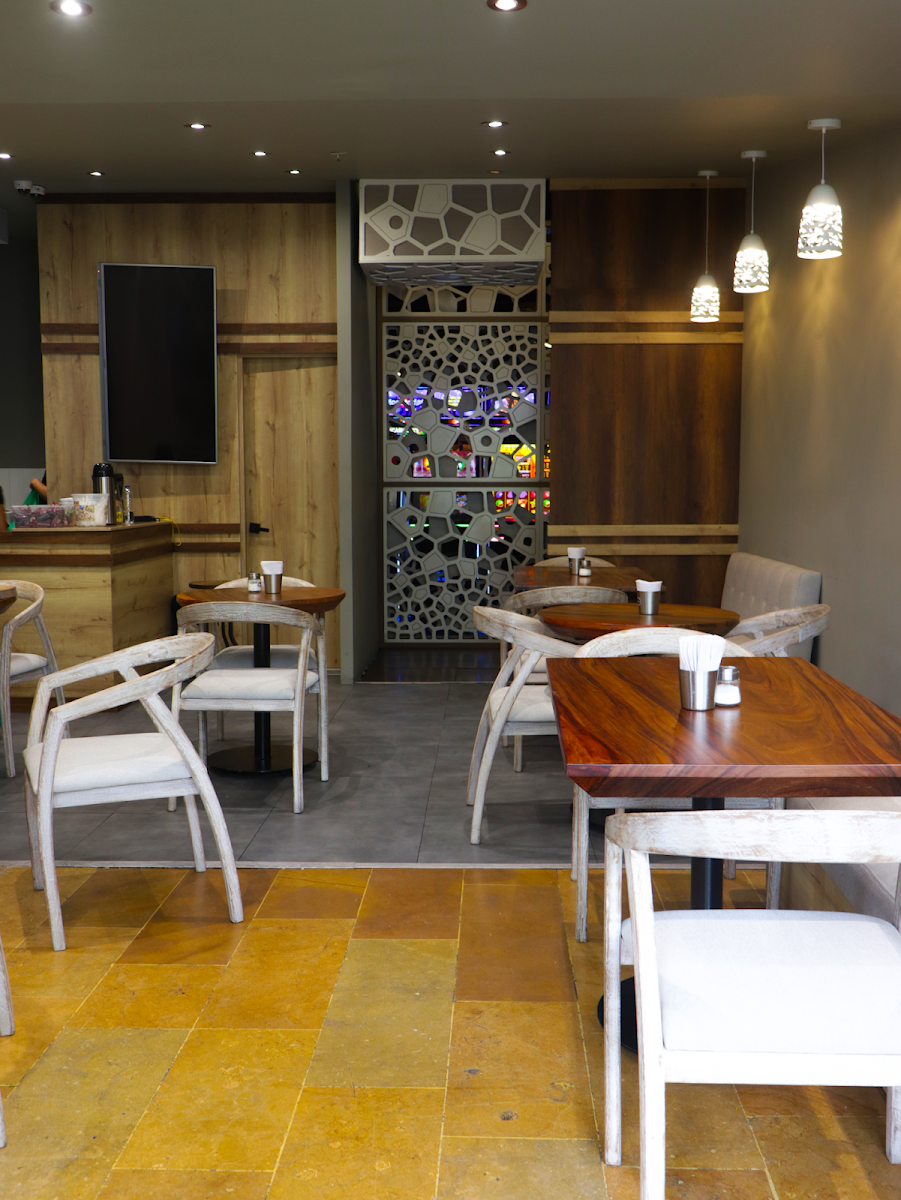 El Pana Sports Bar & Grill gallery 3