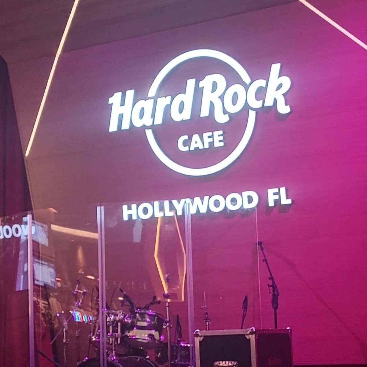 COCTELES LA 31 ENVIGADO 3173570393 — diagonal 31 tran 34 f sur 3, 3173570393, Envigado, Antioquia, Colombia