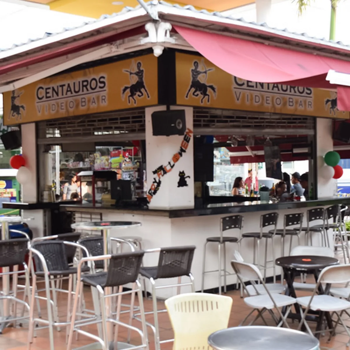 Centauros Video Bar — Centro comercial Buga plaza, Guadalajara de Buga, Valle del Cauca, Colombia