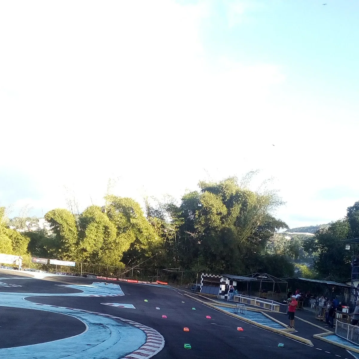 El Localcito Del Zurdo C.A — F6GJ+F33, Caracas 1073, Distrito Capital, Venezuela