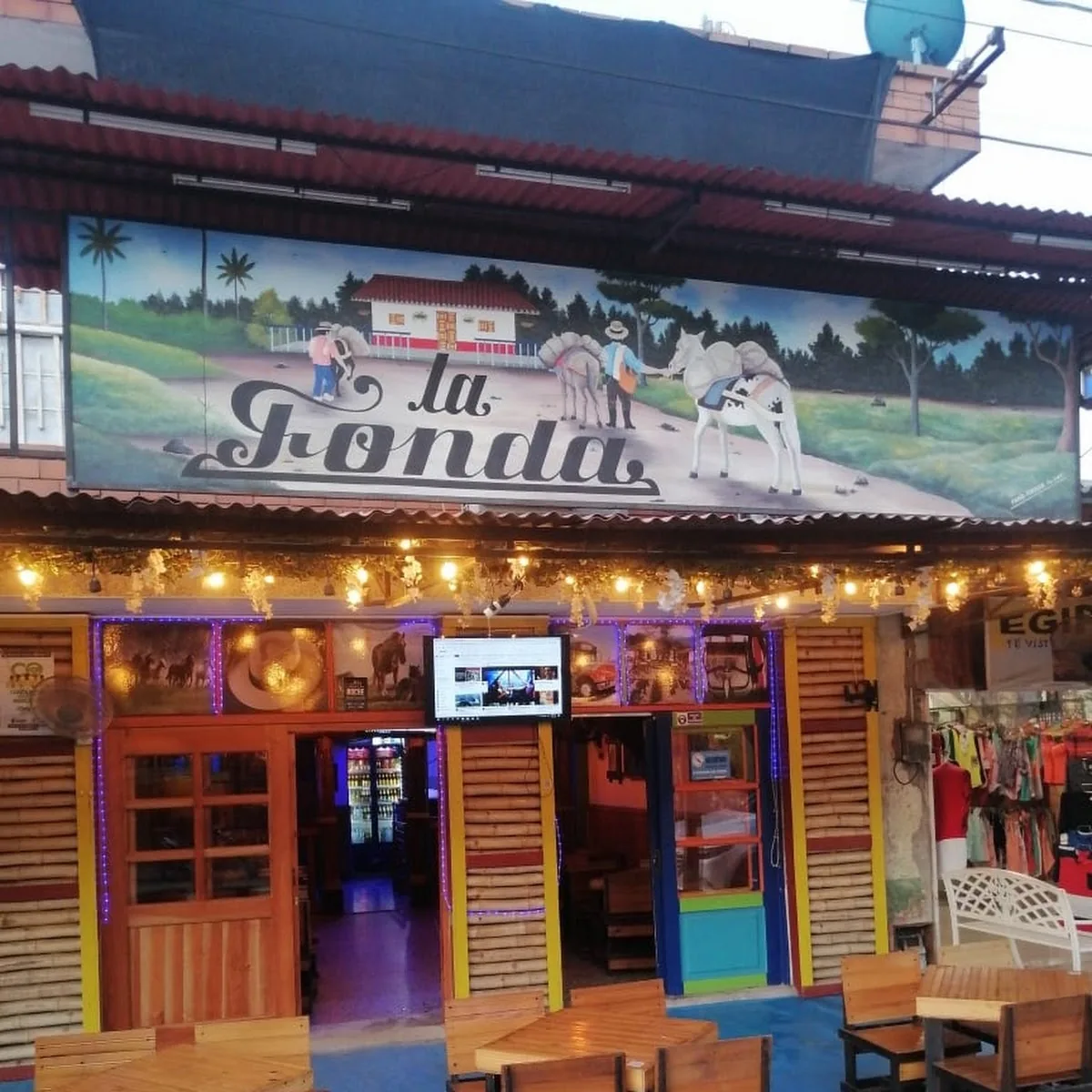 𝙇𝙖 𝙛𝙤𝙣𝙙𝙖 𝙙𝙚 𝙏𝙞𝙩𝙤 𝙡𝙖 𝙙𝙤𝙧𝙖𝙙𝙖 — Cra. 6 #7 54, La Dorada, Caldas, Colombia
