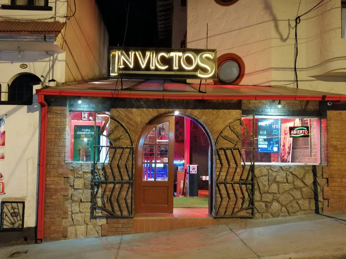 Invictos Sport Bar gallery 2