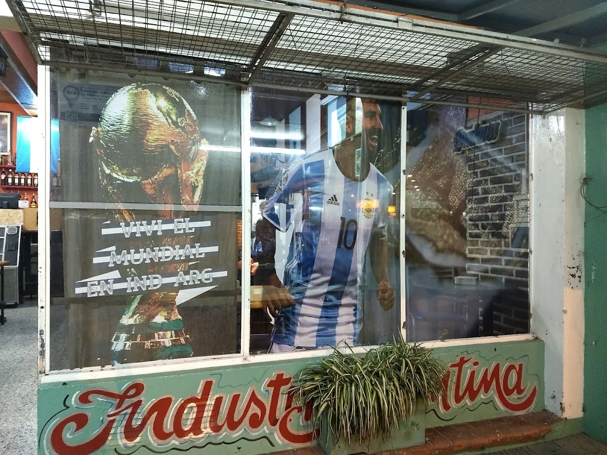 Bar Industria Argentina gallery 3