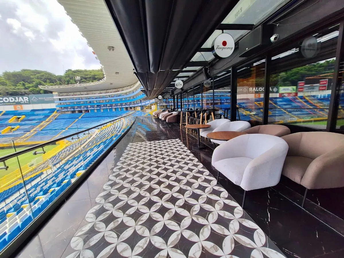 Nivel 12 Sports Bar gallery 3