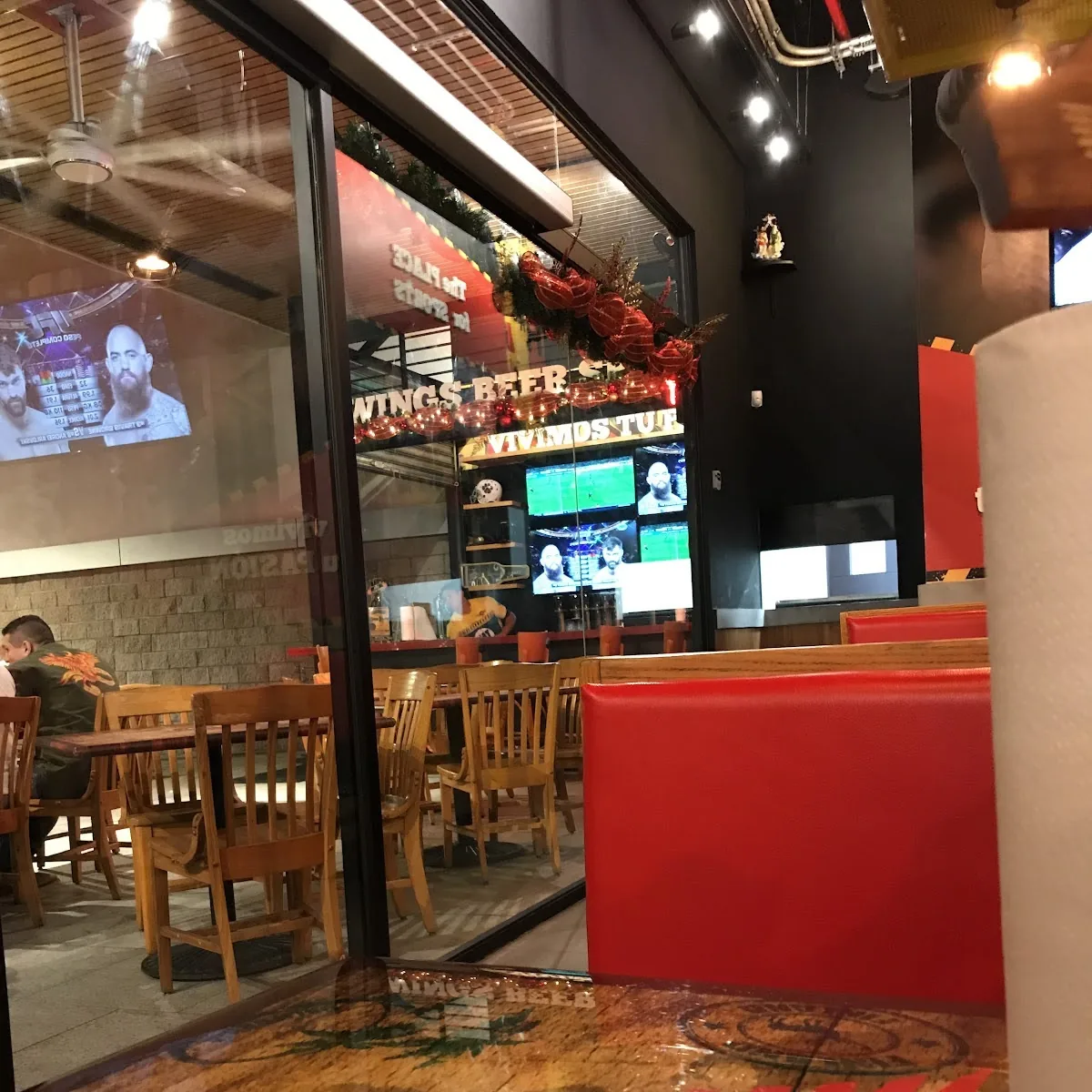 Flying Wings — XCHQ+52H, Santa Ana, El Salvador