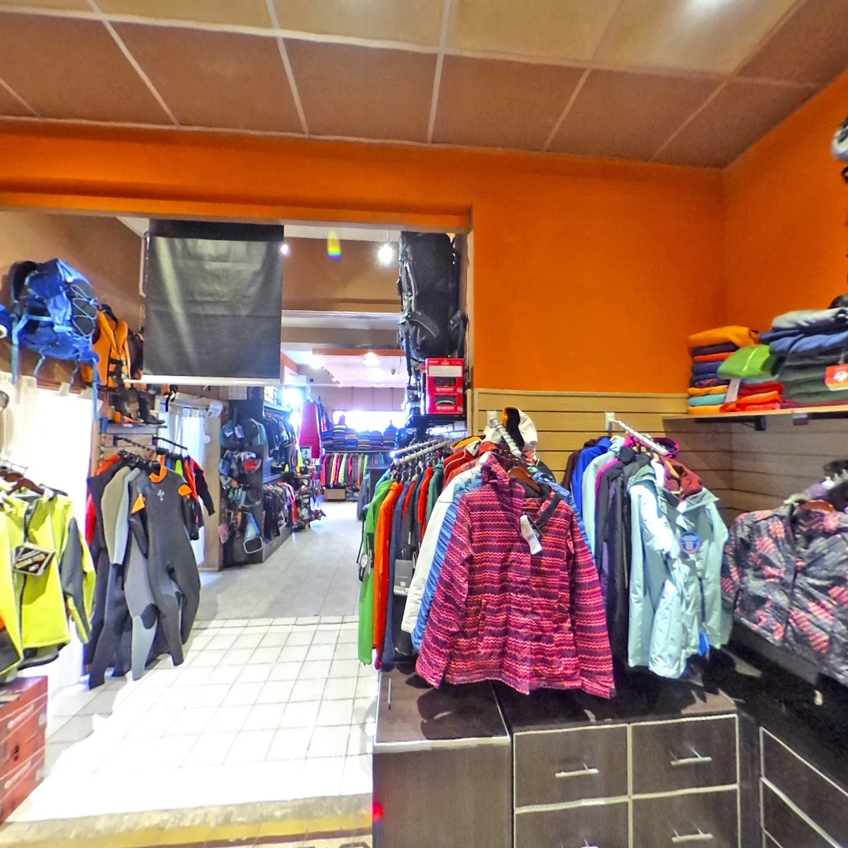 La Cumbre Ropa Deportiva gallery 2