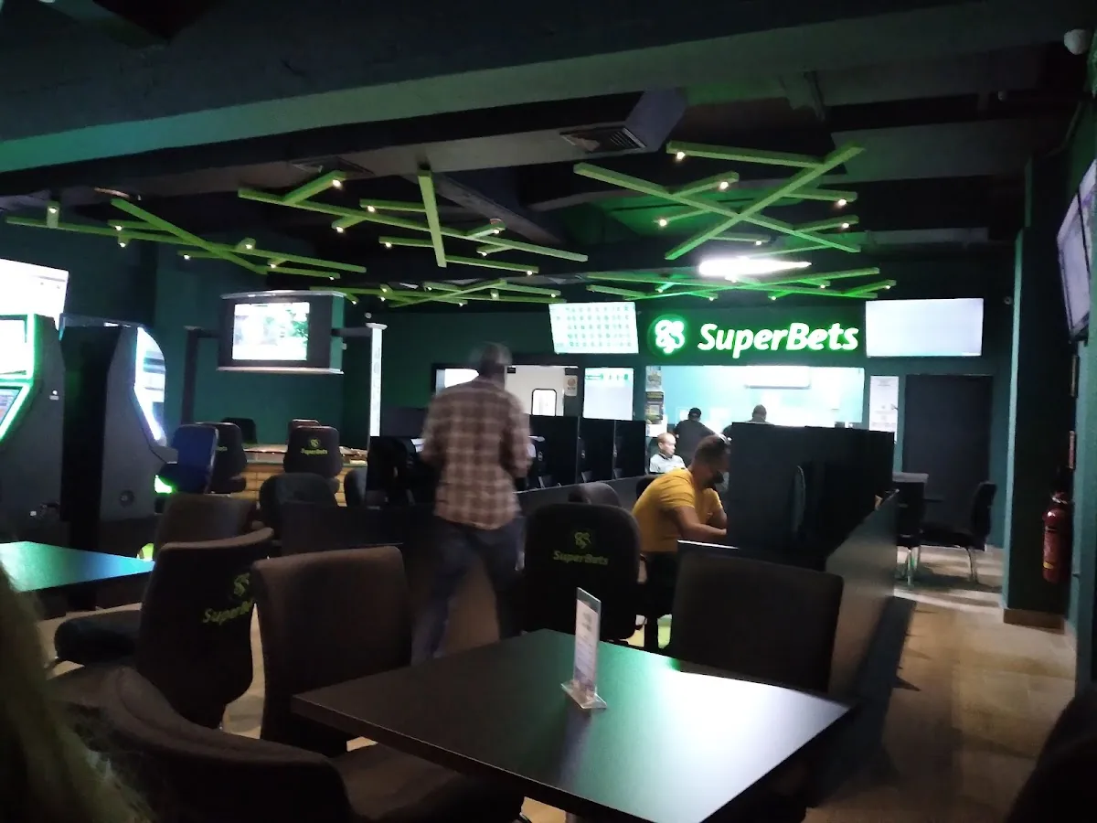 SuperBets Banca Deportiva, Restaurant & Sport Bar gallery 3