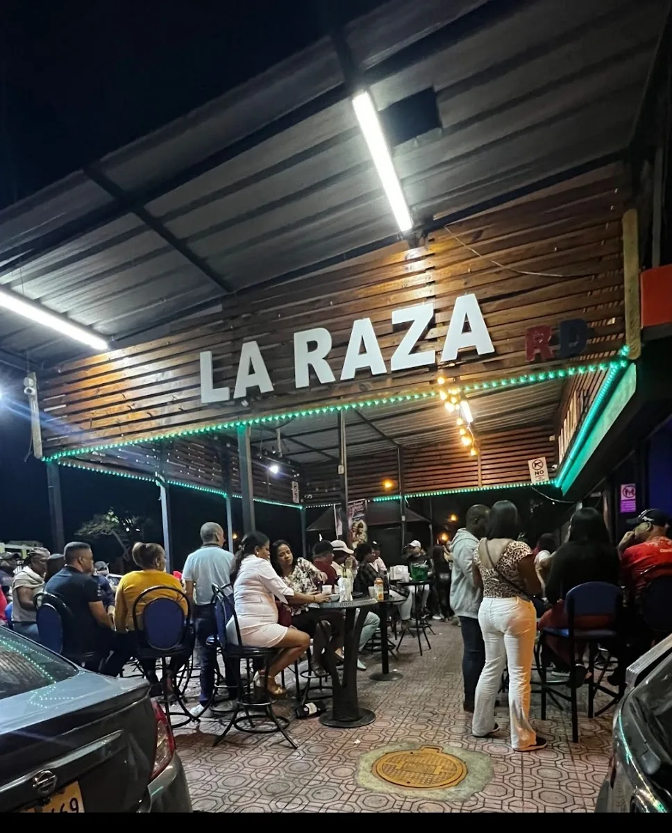 R&H BAR Y BILLAR gallery 3