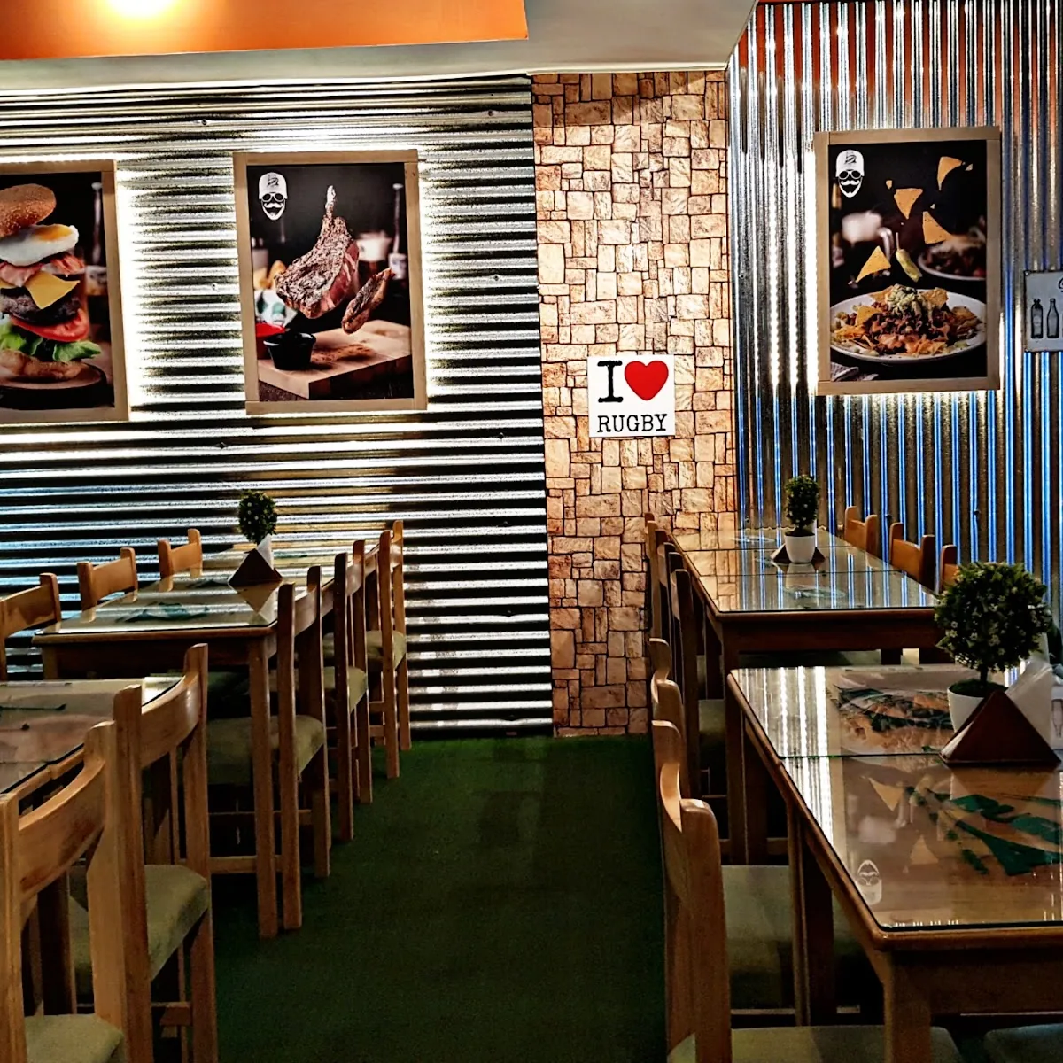 RUGBY Gʀɪʟʟ-Bᴜʀɢᴇʀ-Sᴘᴏʀᴛ — Rugby, Santo Domingo, Ecuador