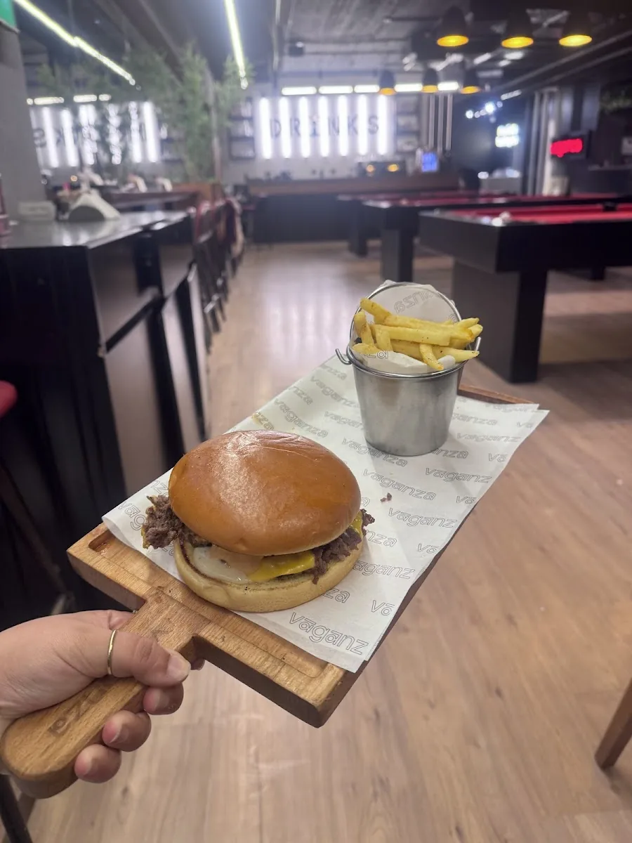 Vaganza Gaming Lounge gallery 2