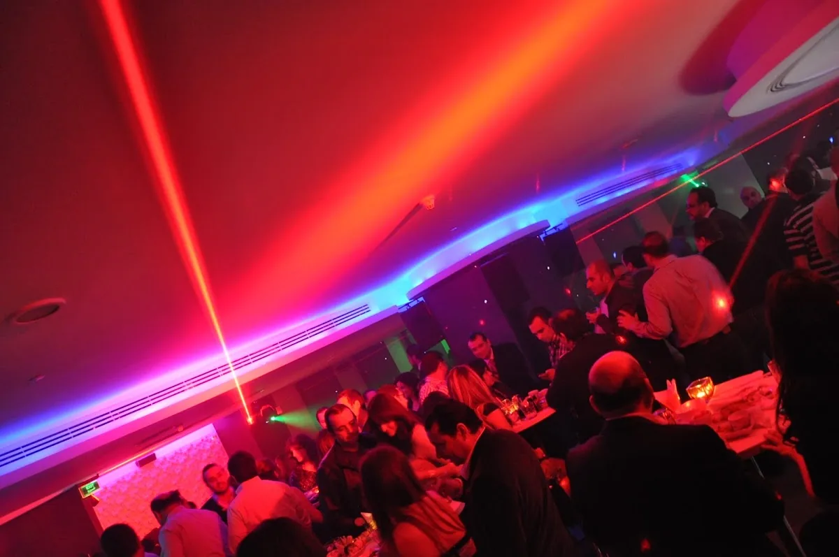 NEO Lounge Alexandria gallery 2