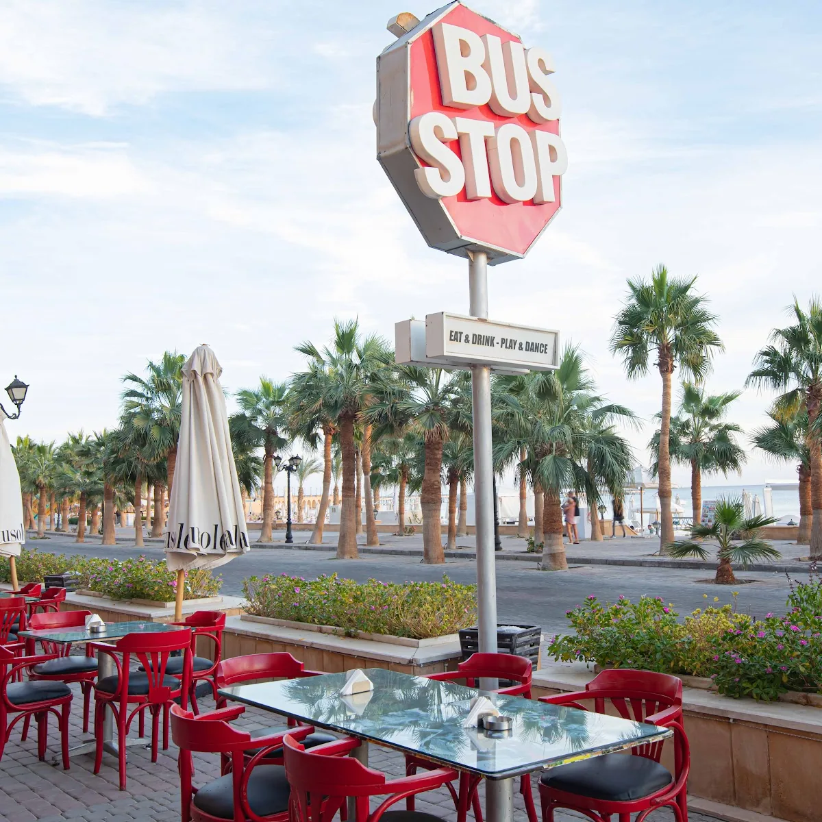 Bus Stop Sahl Hasheesh — The Corniche, Hurghada 1, Red Sea Governorate 1960803, Egypt