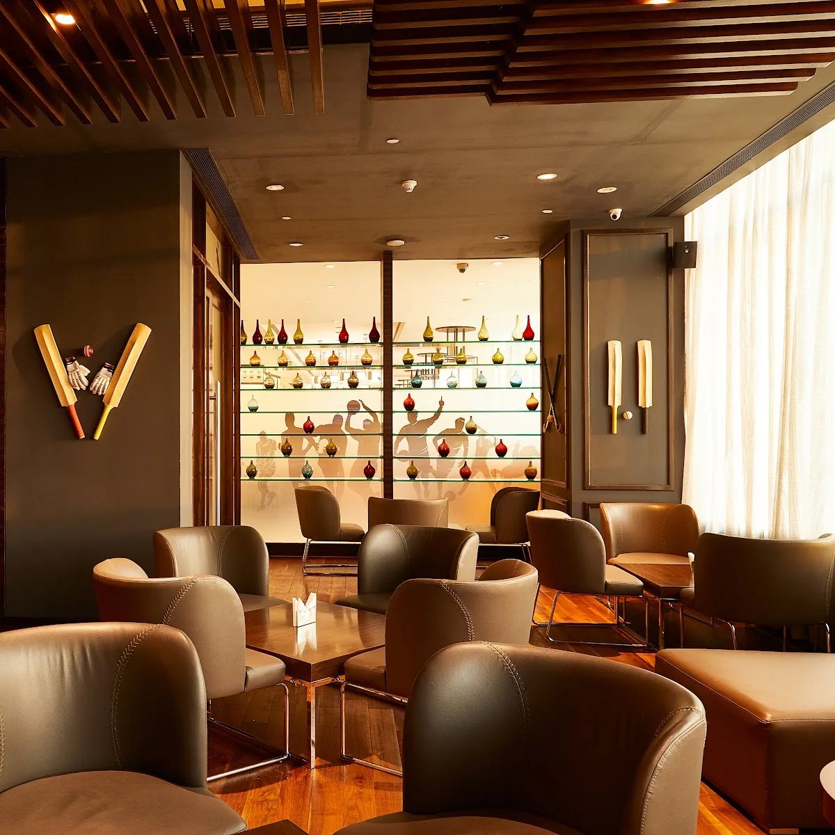 Score – The Sports Bar at Holiday Inn Chennai OMR — IT Express way, Holiday Inn Chennai OMR, 110, Rajiv Gandhi Salai, Thiruvanmiyur, Chennai, Tamil Nadu 600041, India