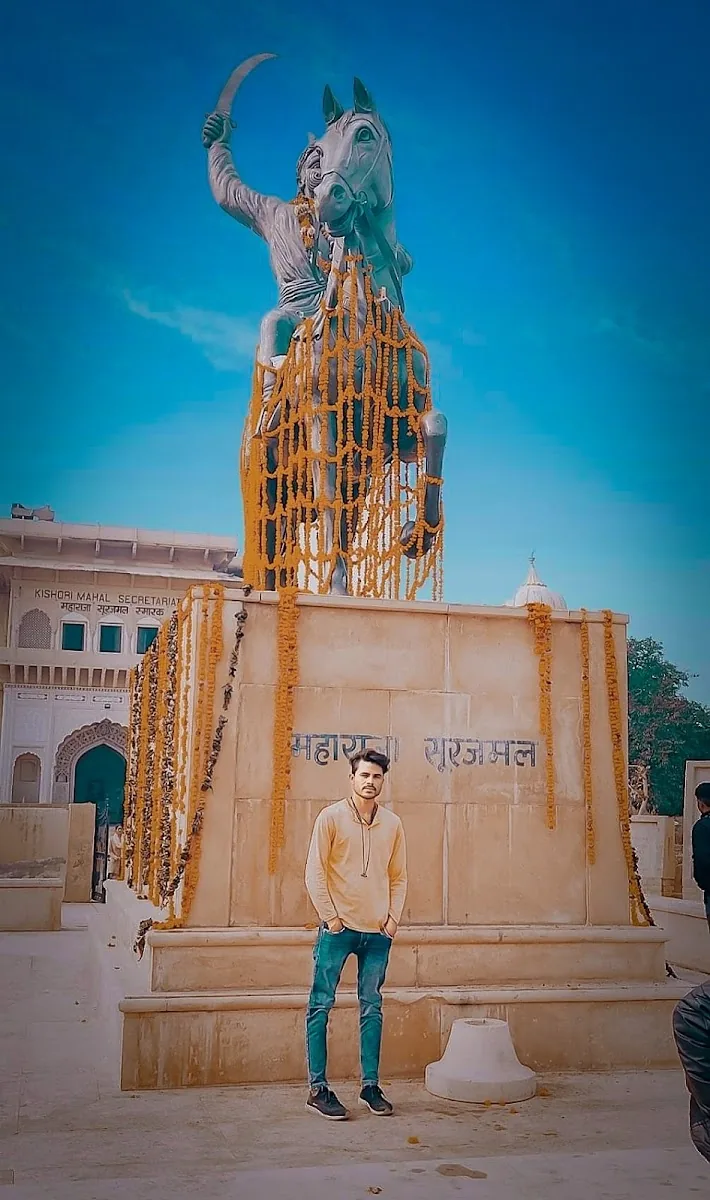 Gaurav Choudhary gallery 3