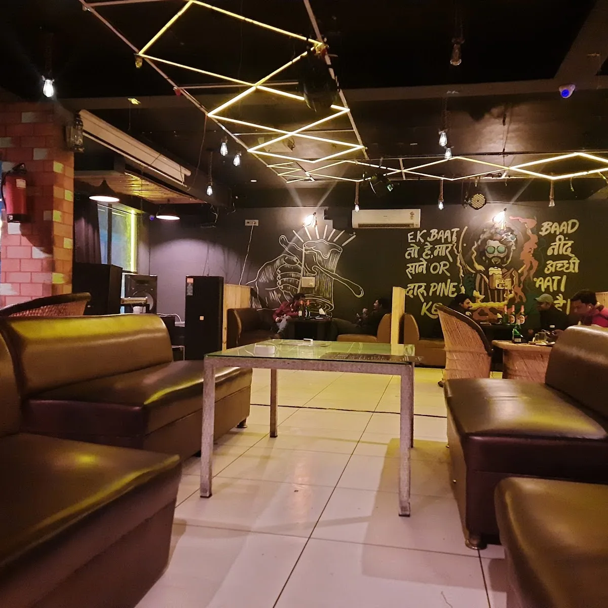 Club Old Barrel – Kitchen & Sports Bar — 8 New Sanganer Road, opp to piller no 83Vivek Vihar Metro, Jaipur, Rajasthan 302019, India