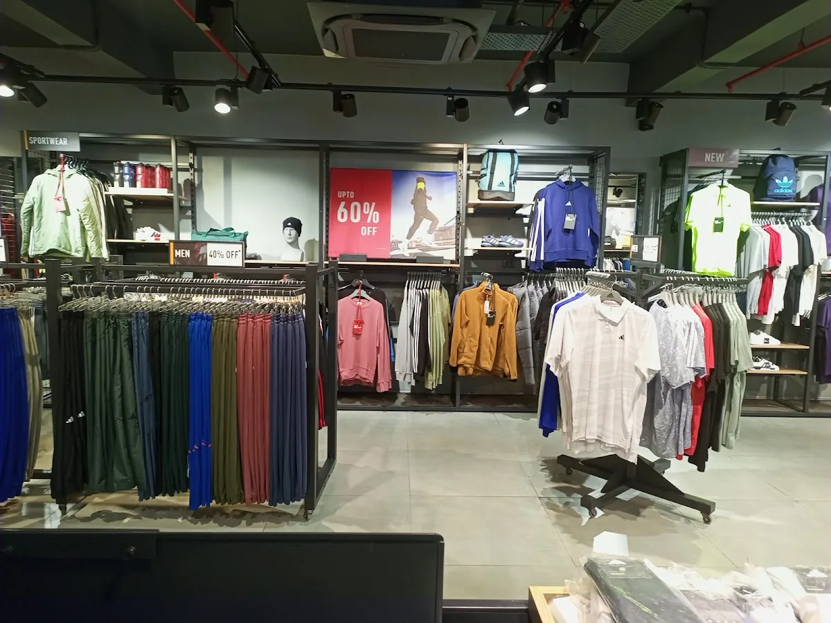 Adidas factory Outlet gallery 2