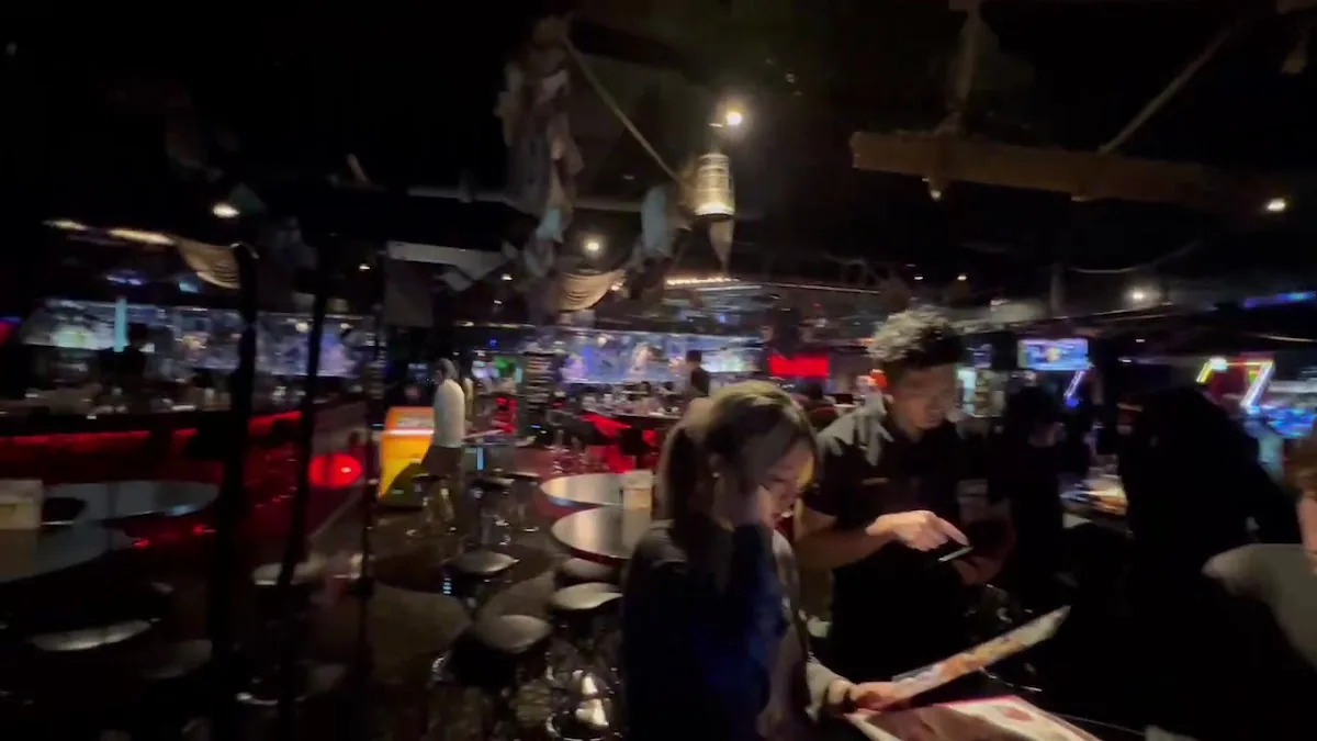 BeeRUSH 大名店 gallery 3