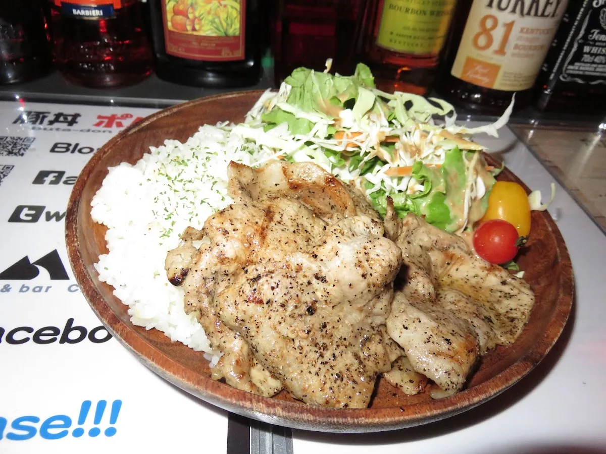 スポーツカフェ＆バーＣＡＭＰ５ gallery 2