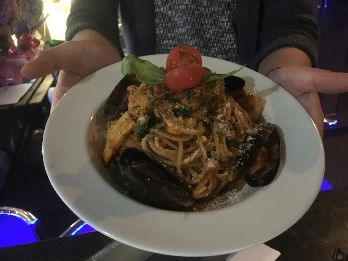 UTILITY Sports bar gallery 2