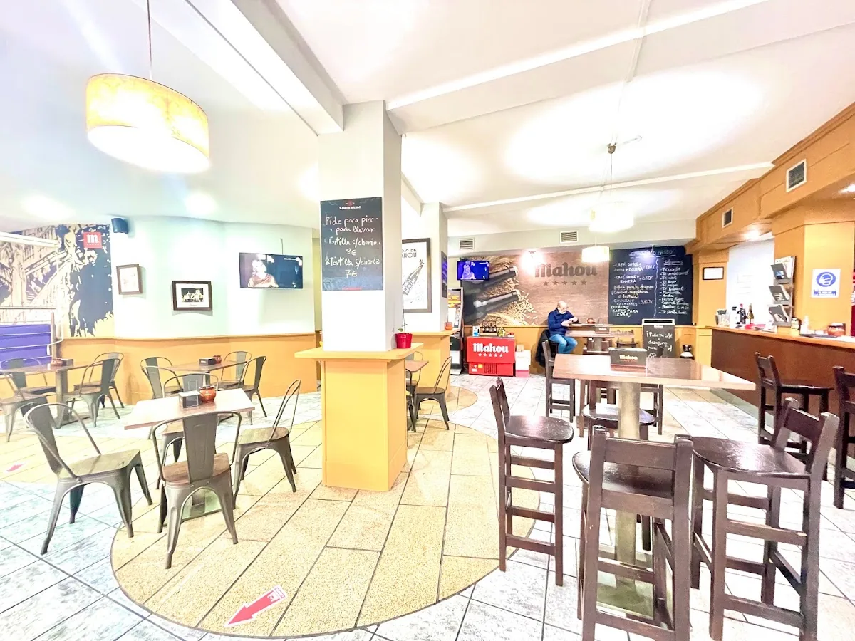 Cafeteria O Paseo gallery 2