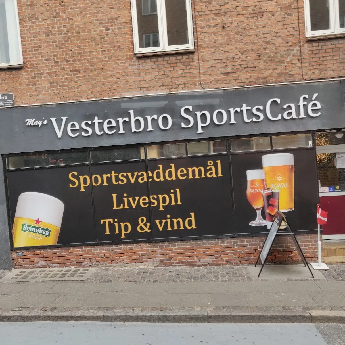 Vesterbro Sports Cafe — Vesterbro 100, 9000 Aalborg, Denmark