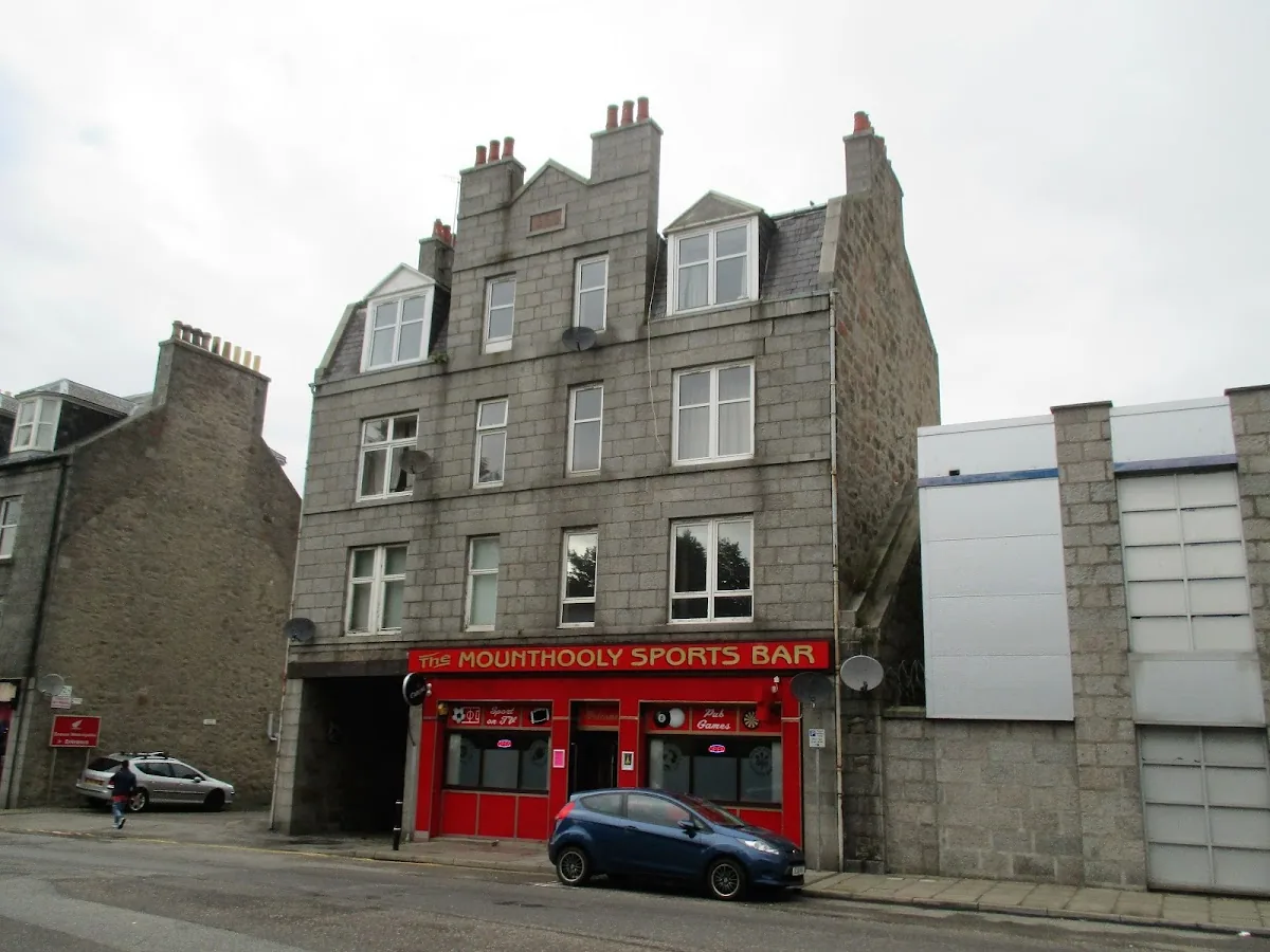 The Mounthooly Sports Bar gallery 2