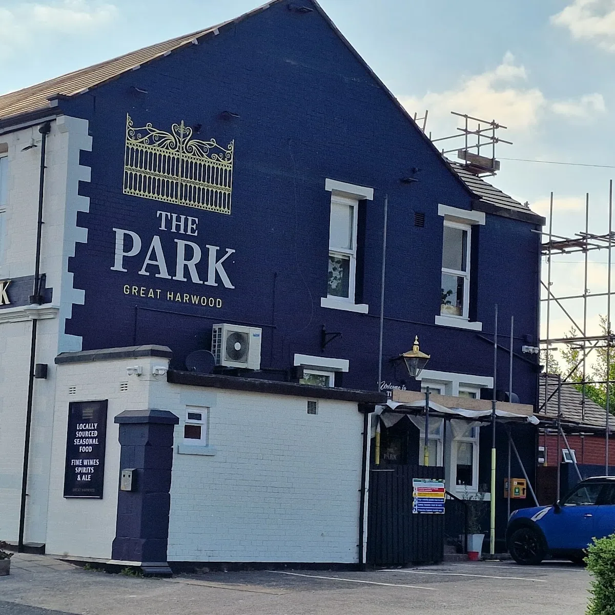 The Park Hotel — 1 Harwood Ln, Great Harwood, Blackburn BB6 7SN, United Kingdom