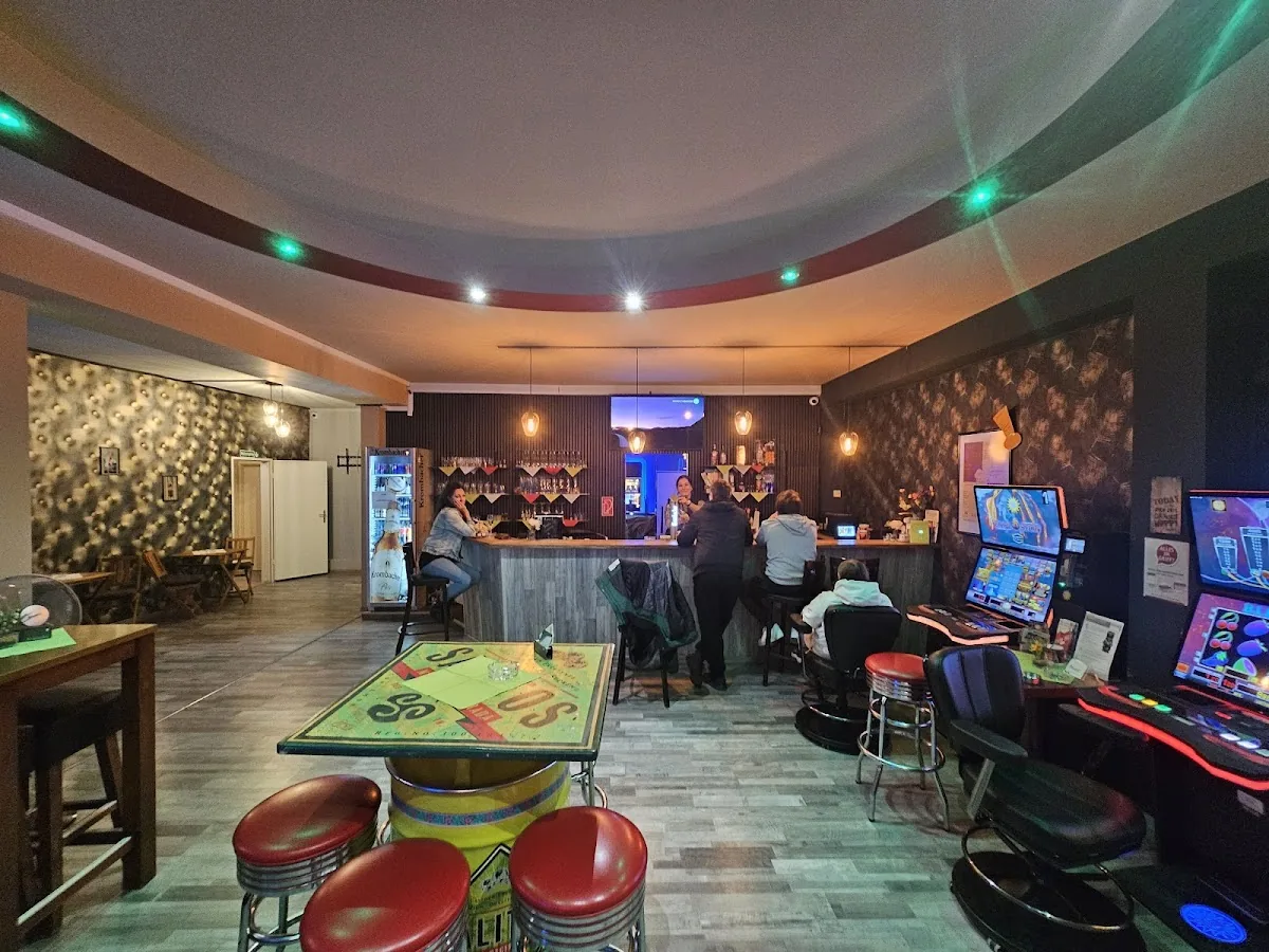 Sunset Sportsbar gallery 3