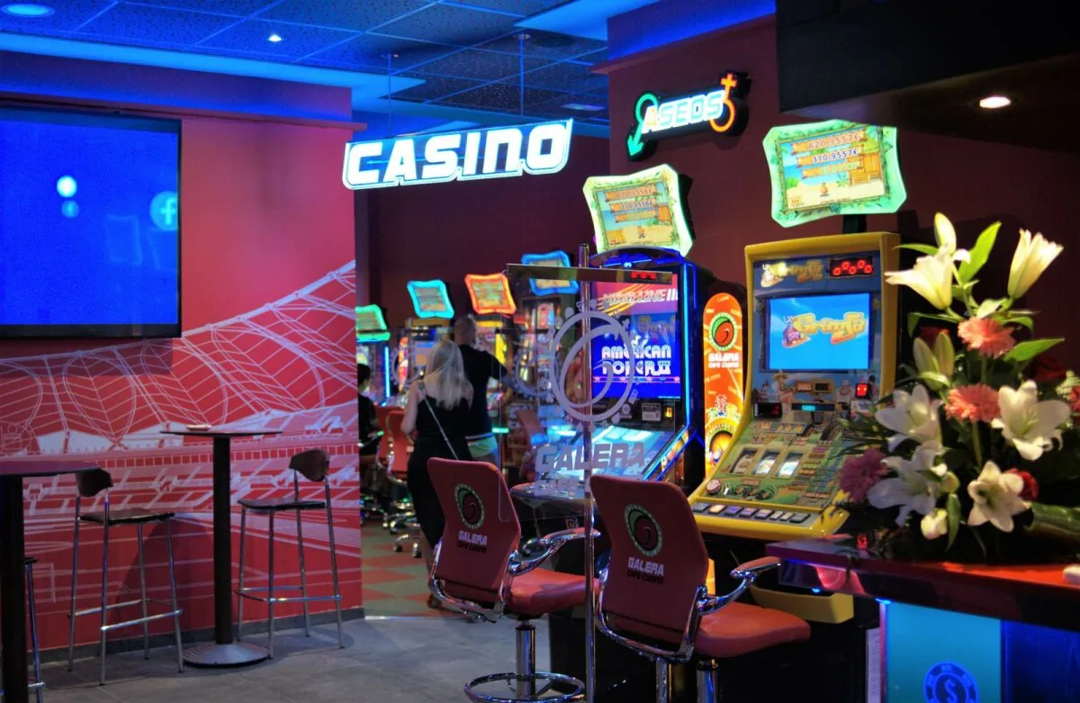 Galera salons de joc El Palamó gallery 3