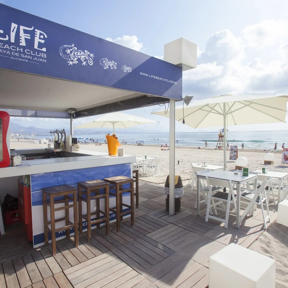 Life Beach Club Alicante — C. de los Corales, 1, 03540 Alicante, Spain