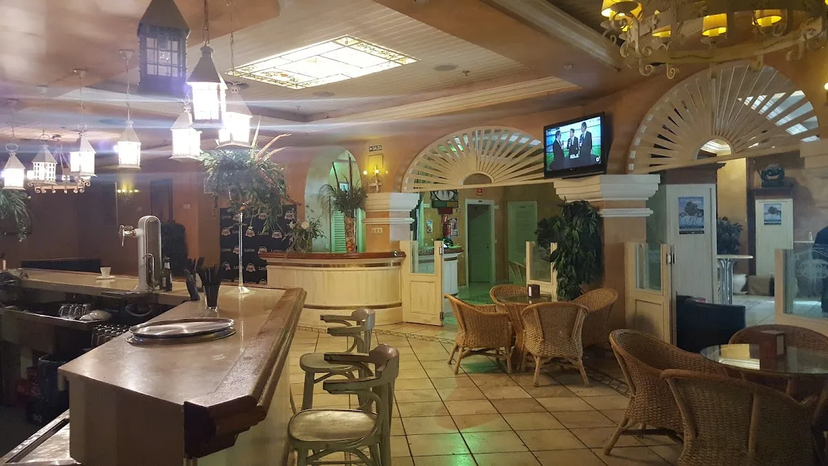 Salón de juego Latinos / Pause&Play C.C. La Verónica gallery 2