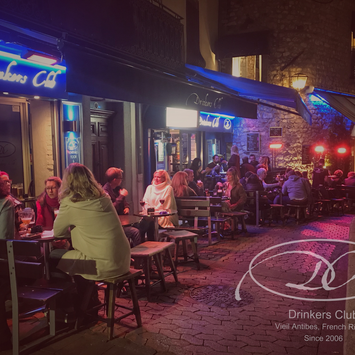Drinkers Club — 12 Rue Aubernon, 06600 Antibes, France