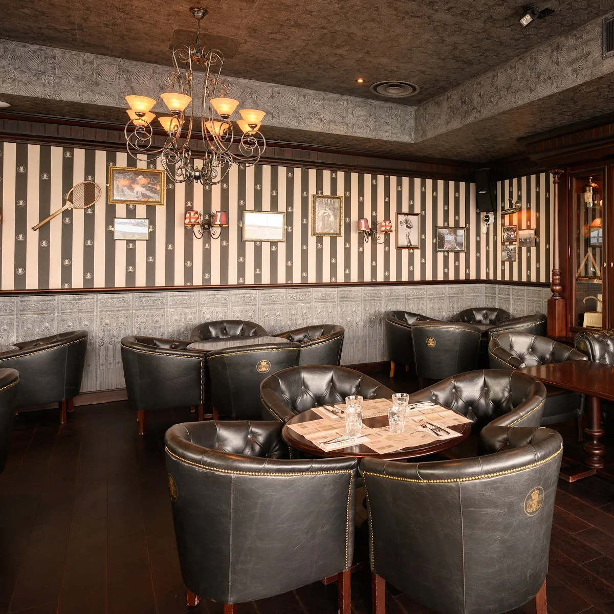 Au Bureau Cormeilles — ZAC des Bois Rochefort, 2 All. des Coudru00e9es, 95240 Cormeilles-en-Parisis, France